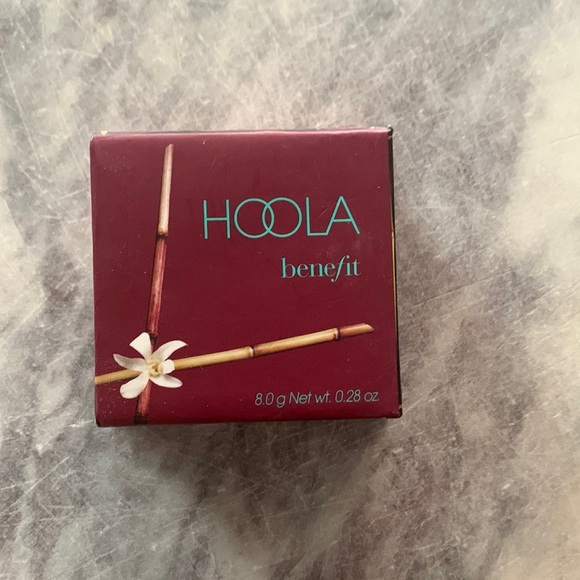 ⭐️HOST PICK⭐️ New never used Hoola bronzer​ - Picture 2 of 3